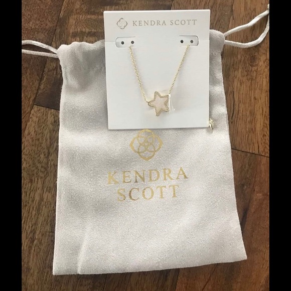 Kendra Scott Accessories - Kendra Scott necklace